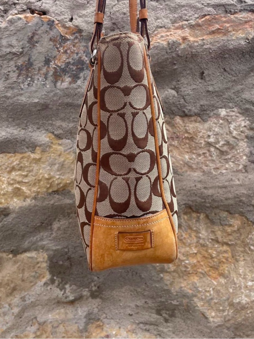 Coach Signature Canvas Tote in Brown/Tan PREOWNED CONDITION - Picture 3 of 7
